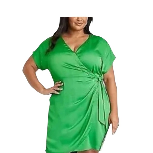 Ava & Viv Satin Vibrant Green Dolman Sleeve Faux Wrap Dress - Picture 1 of 16